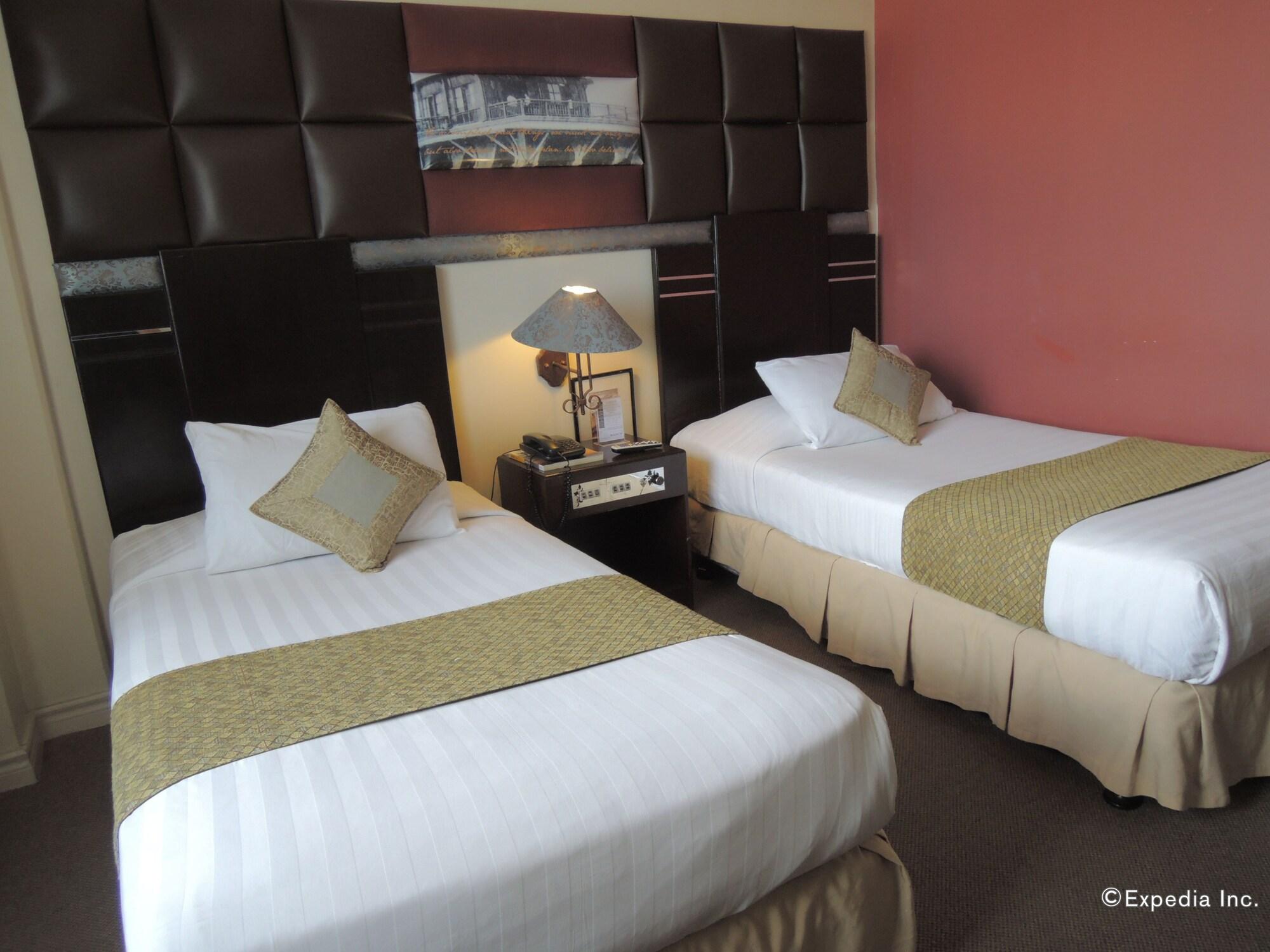 The Bellavista Hotel Lapu-Lapu City Esterno foto