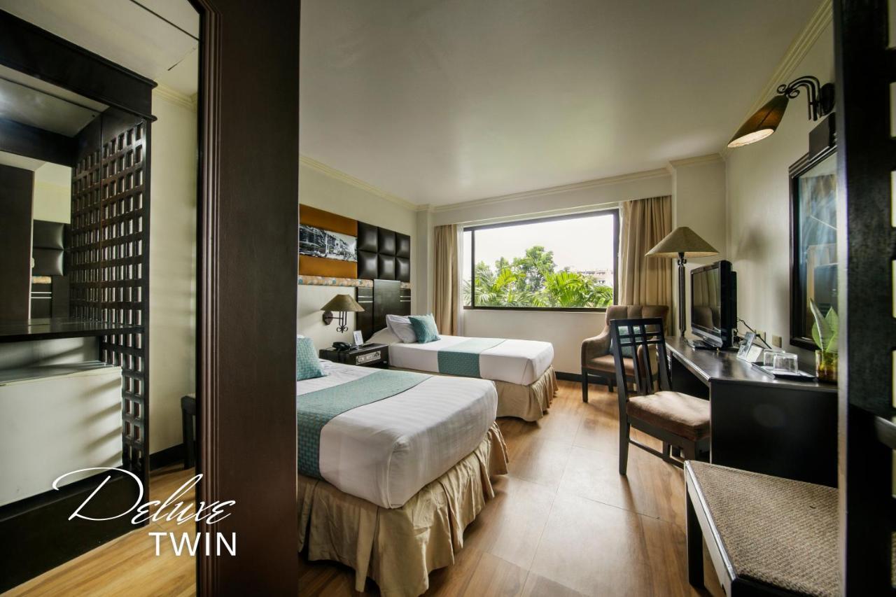 The Bellavista Hotel Lapu-Lapu City Esterno foto