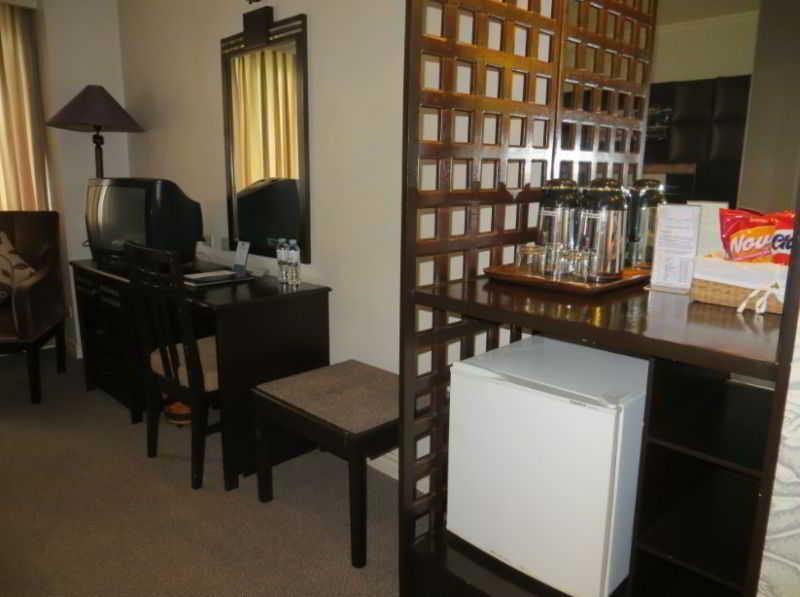 The Bellavista Hotel Lapu-Lapu City Esterno foto
